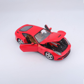 Ferrari R&P F12 Berlinetta 1:24 rot