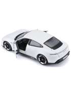 Bburago Porsche Taycan Turbo S weiss 1/24