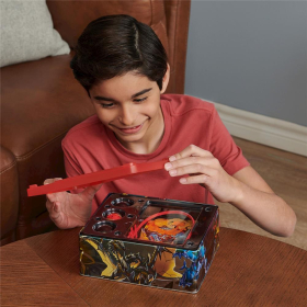 Spin Master Bakugan Revolution Baku-Tin Storage Box & Spielfläche